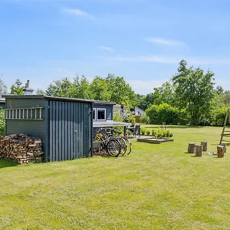 Hanne - 300m From The Sea By Interhome